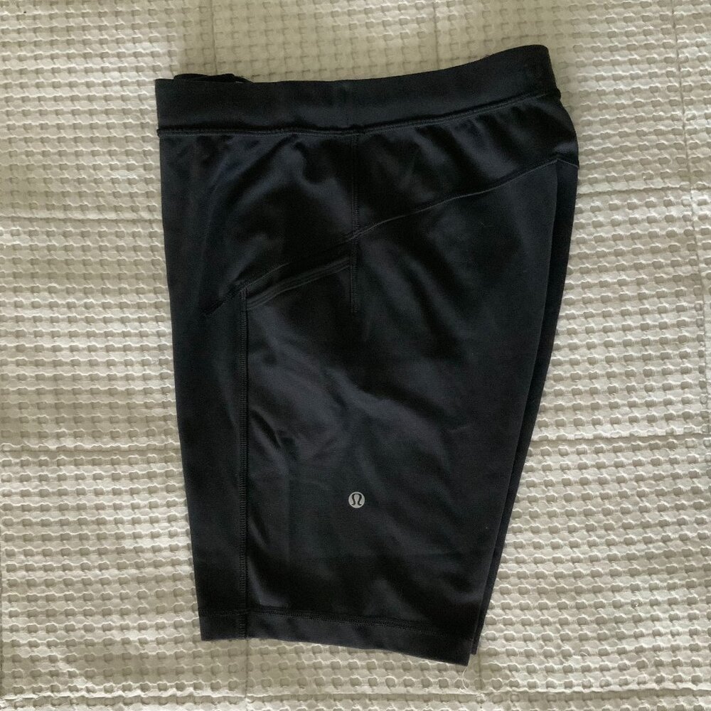 lululemon Men's Yoga Shorts Size M
